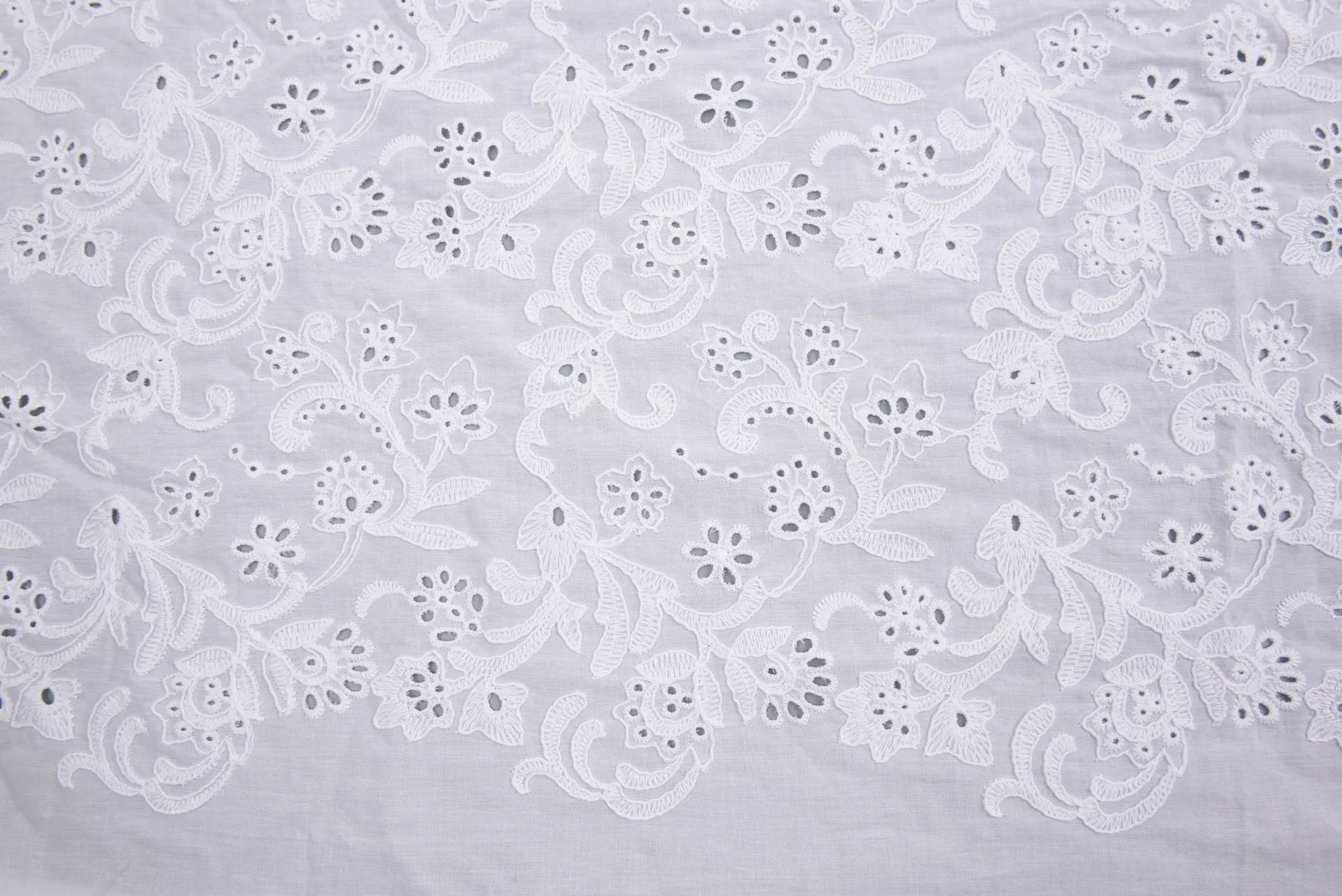 100% Cotton 3D Eyelet Embroidery White Fabric -GK- 6230