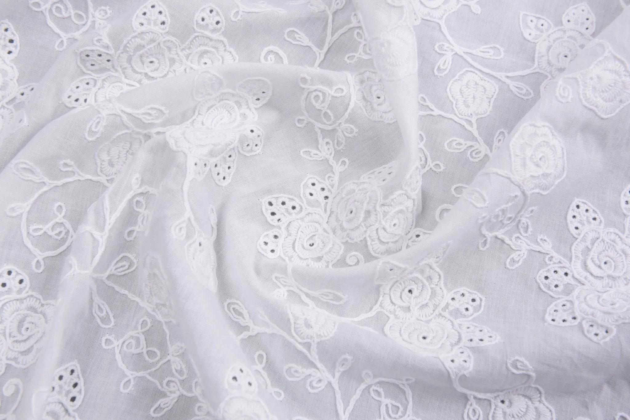 100% Cotton 3D Eyelet Embroidery White Fabric -GK- 6230