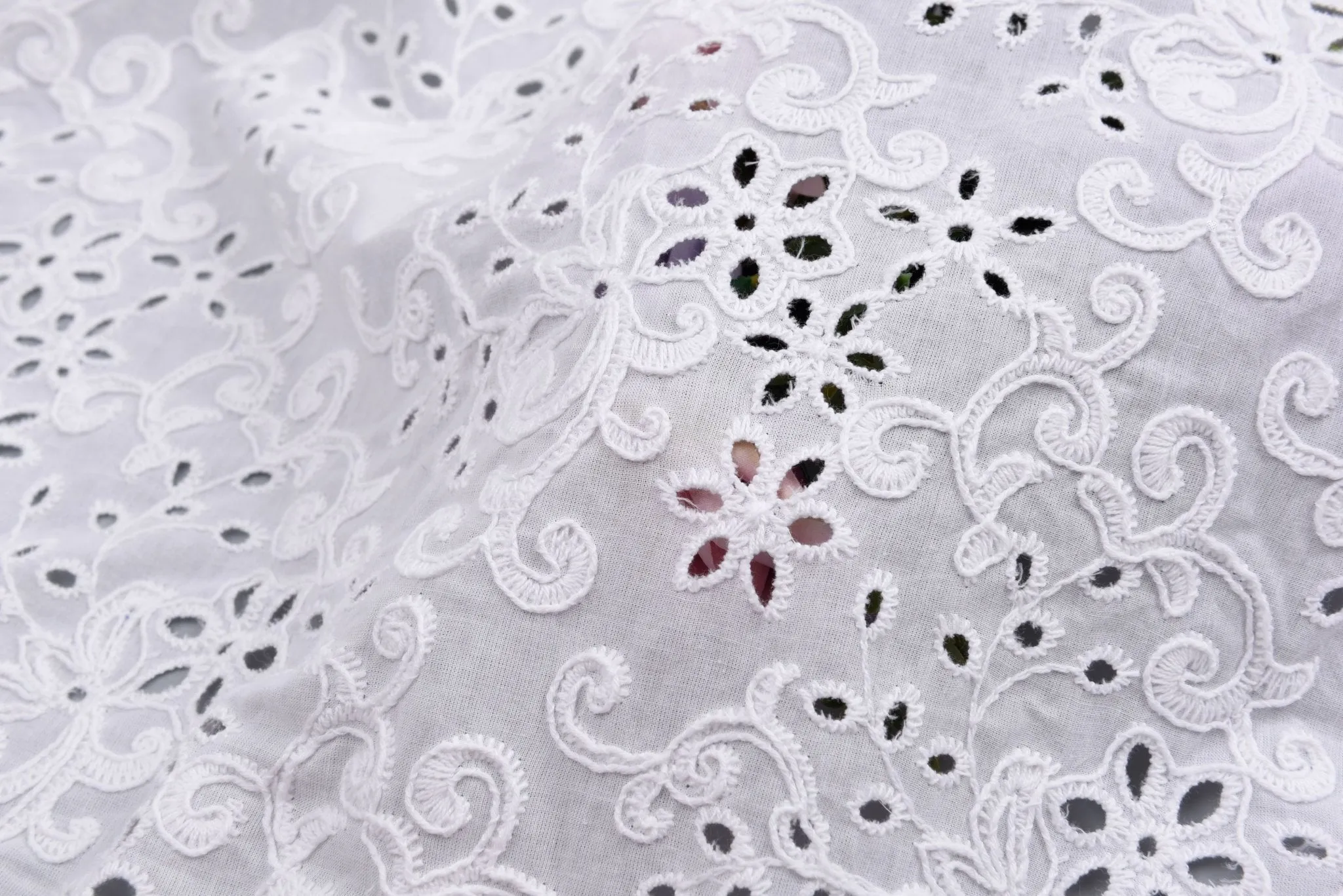 100% Cotton 3D Eyelet Embroidery White Fabric -GK- 6230