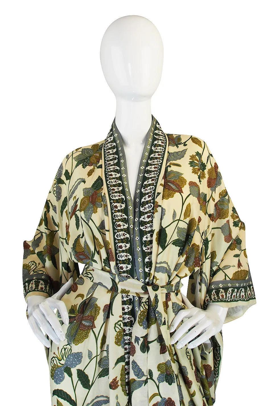 1950s Pretty Silk Print Olive and Cream Kimono