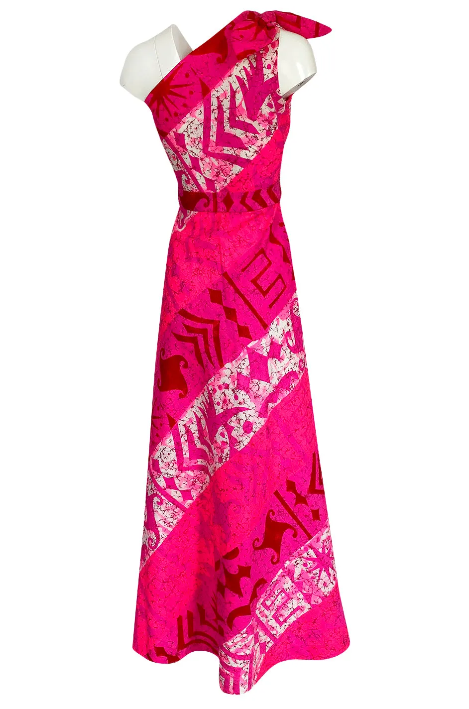 1960s B.Cohen One Shoulder Vibrant Pink Printed Barkcloth Hawaiian Dress