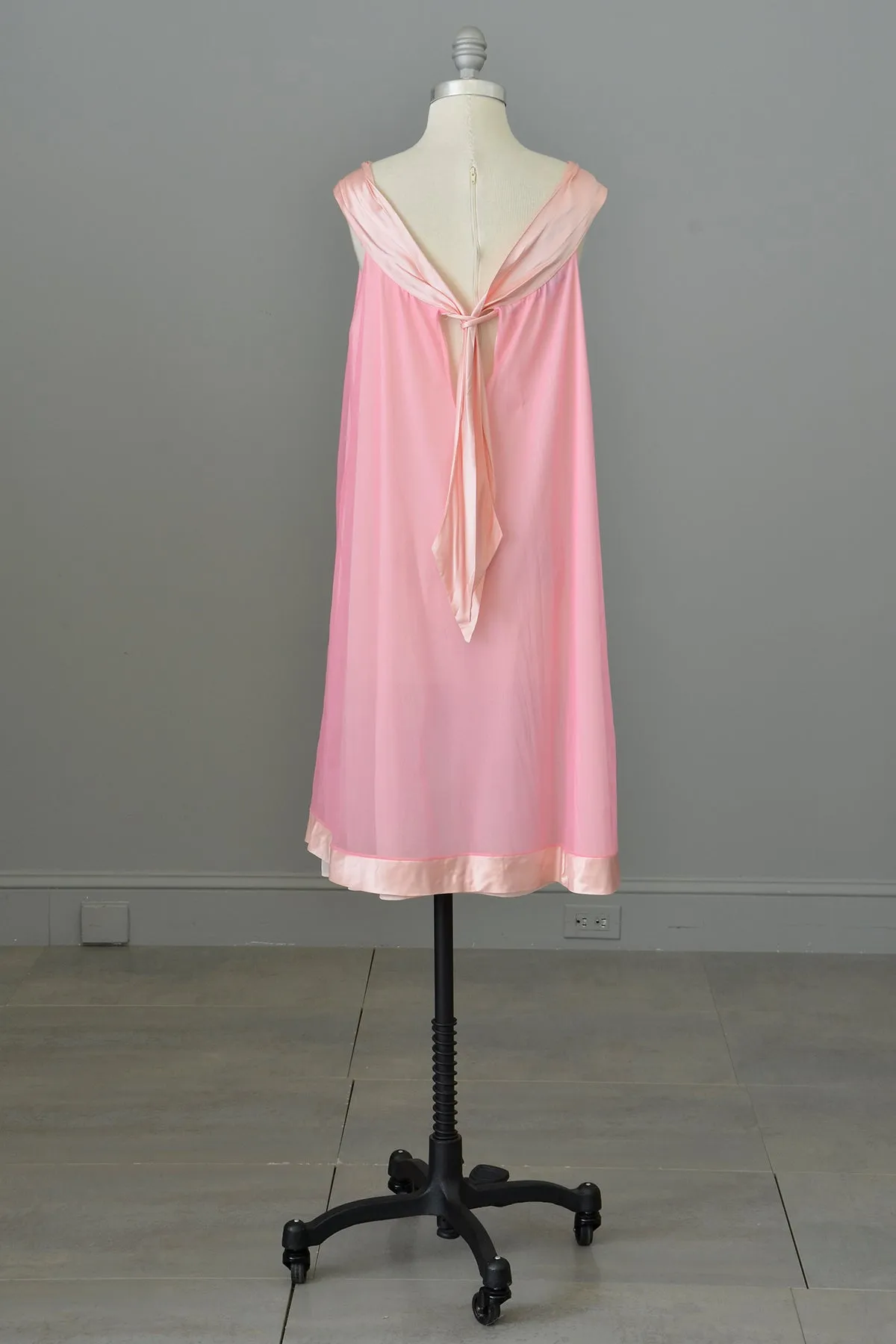 1960s Mod Hot Pink Nightie with Satin Drape