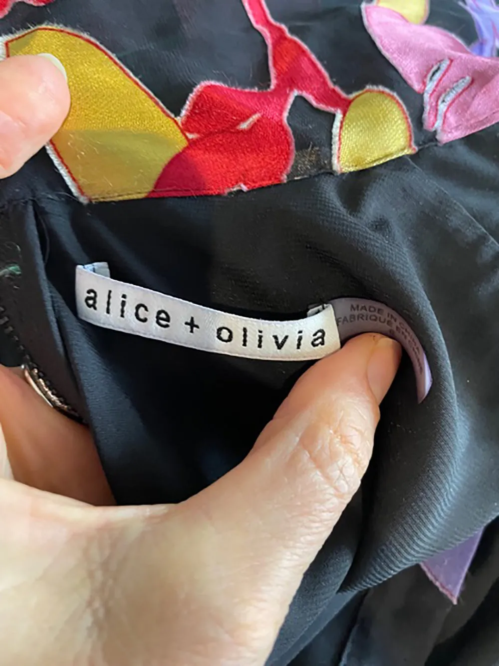 ALICE   OLIVIA