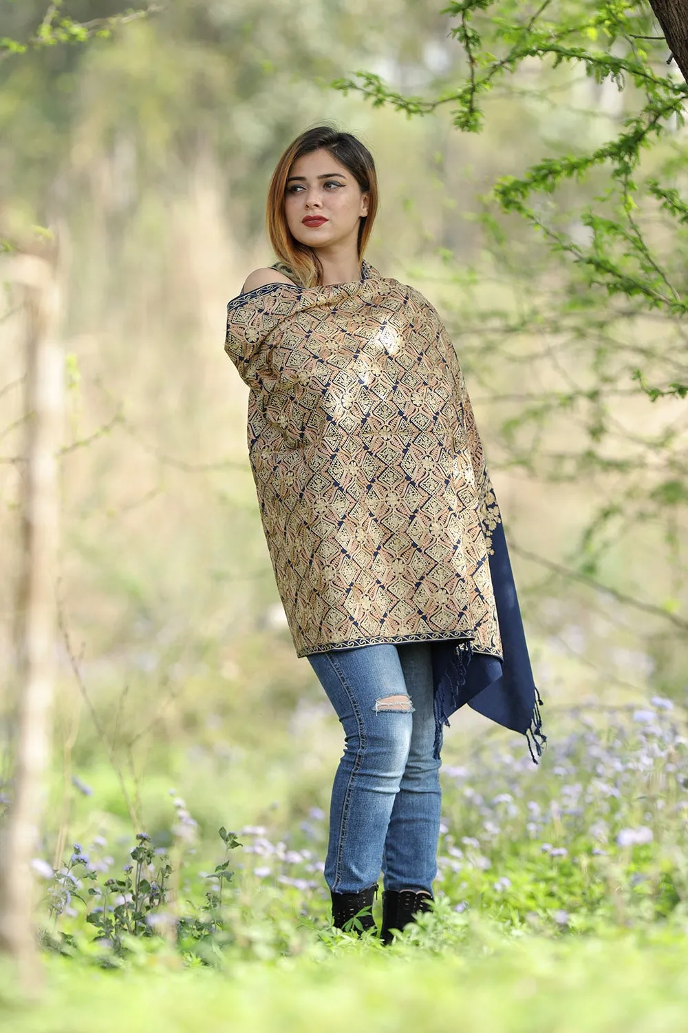 Alluring Navy Blue Colour Stole With Graceful Dense Jaal Pattern Of Kashmiri Embroidery Makes It An Ideal Wear.