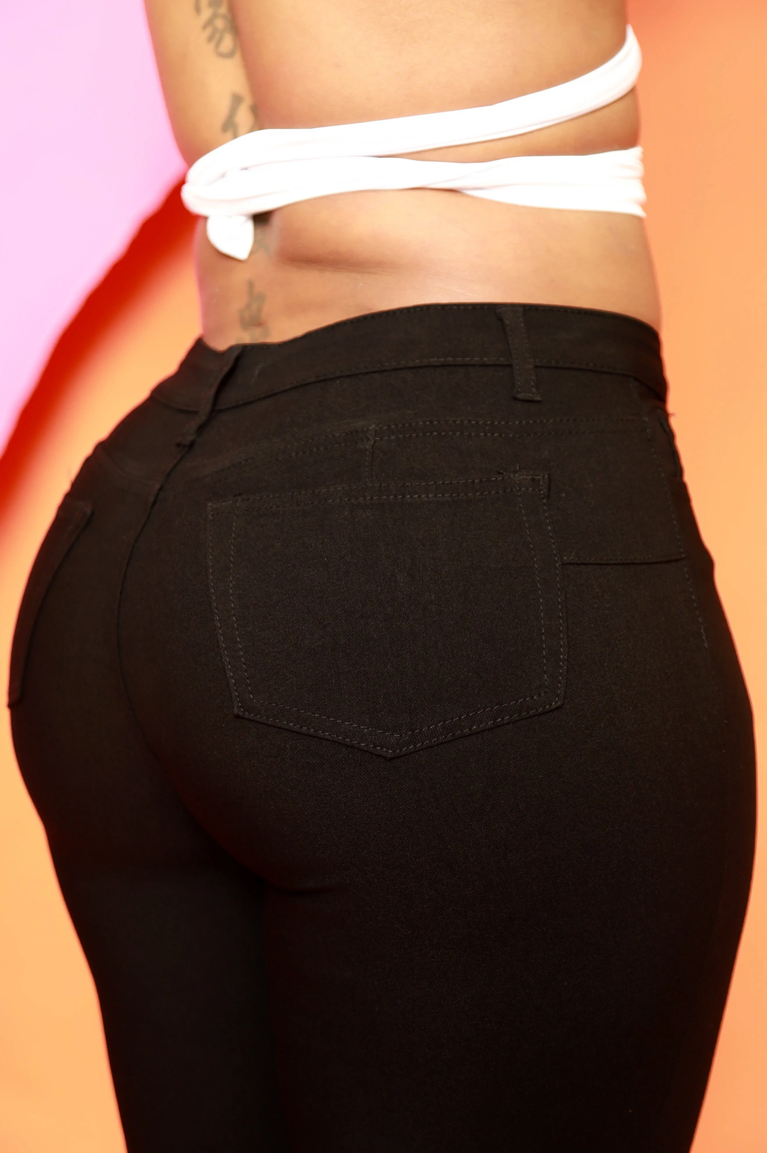 Blacklist Butt Lifting Mid Rise Stretchy Jeans - Black