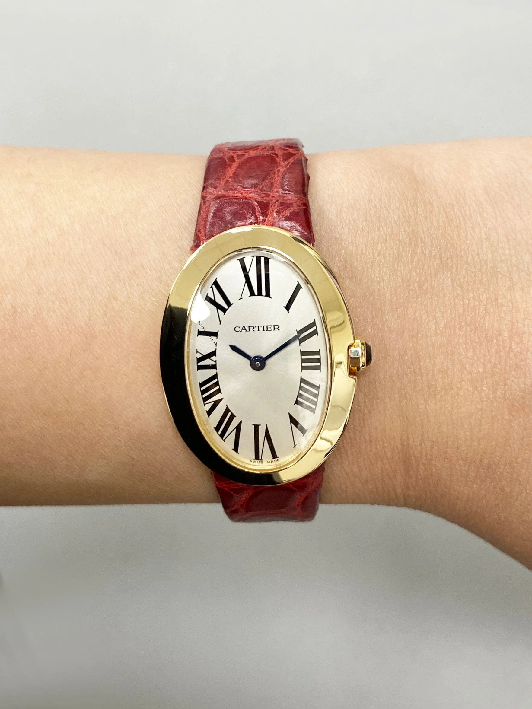 Cartier Baignoire W8000009 18K Yellow Gold Ladies Watch