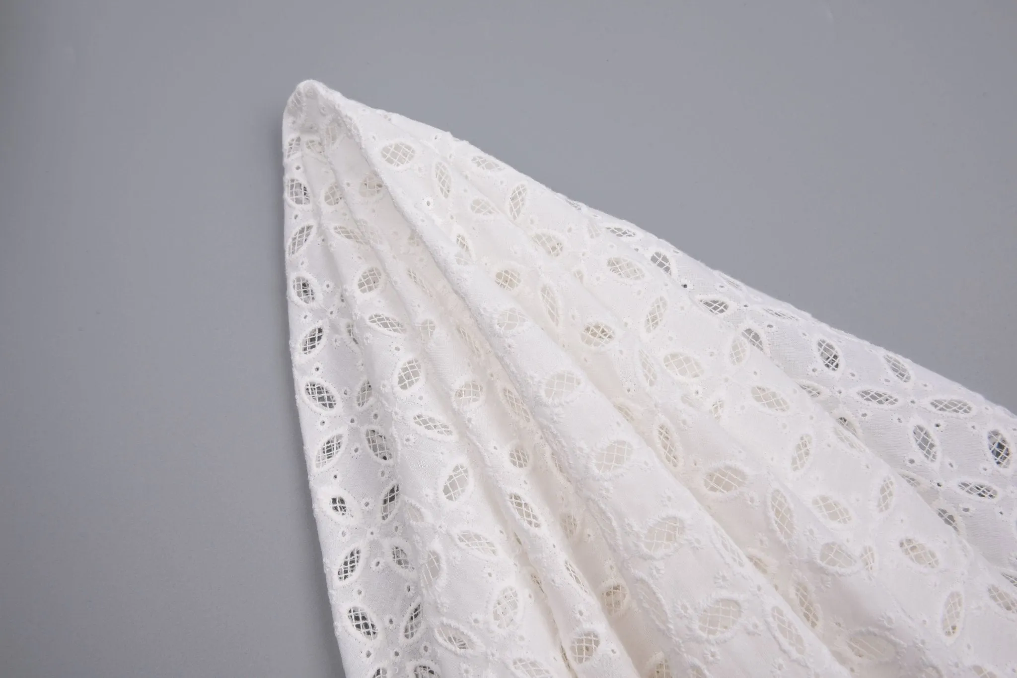 Eyelet Embroidery Natural and White Fabric - S1004