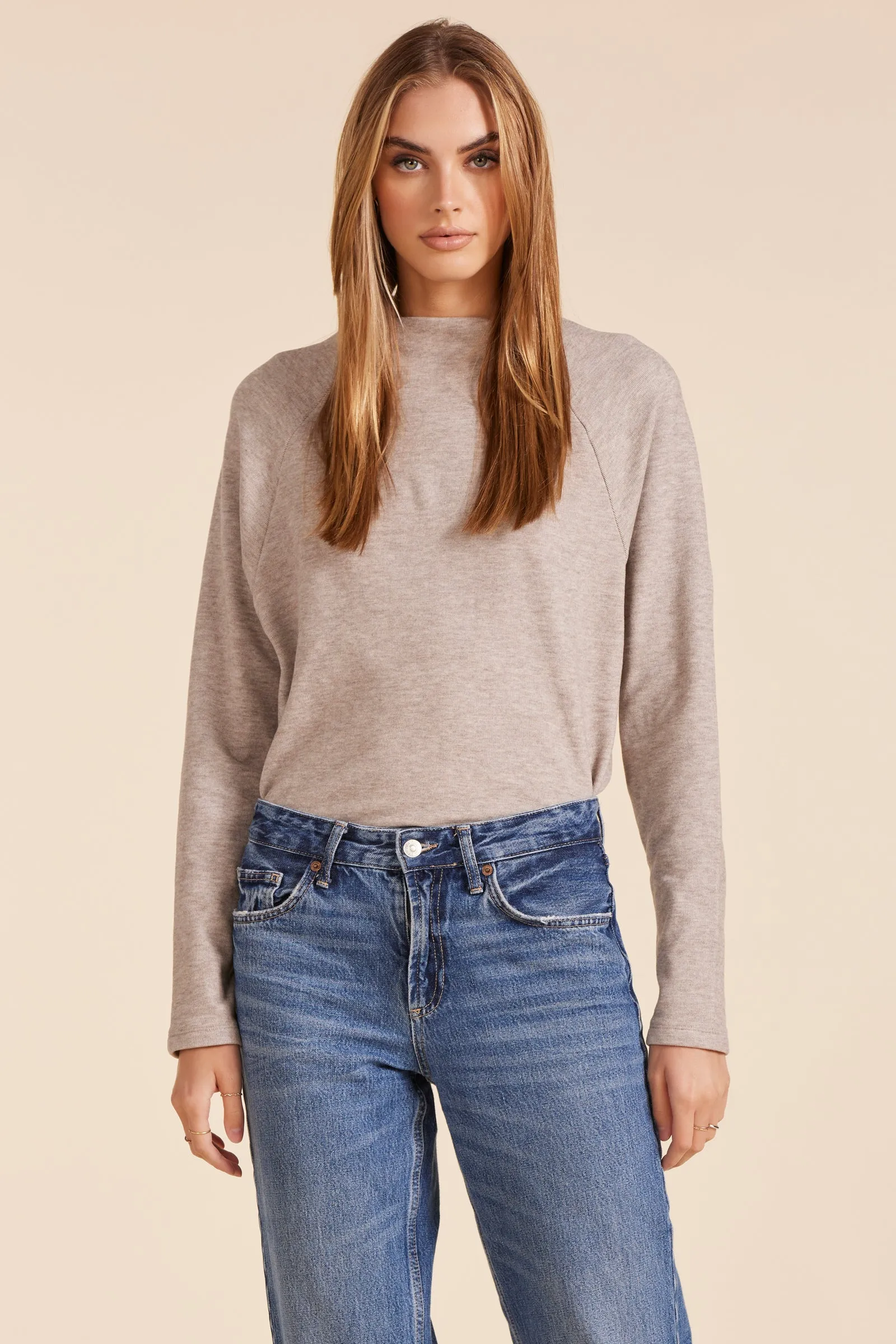 RAGLAN MOCK NECK TOP