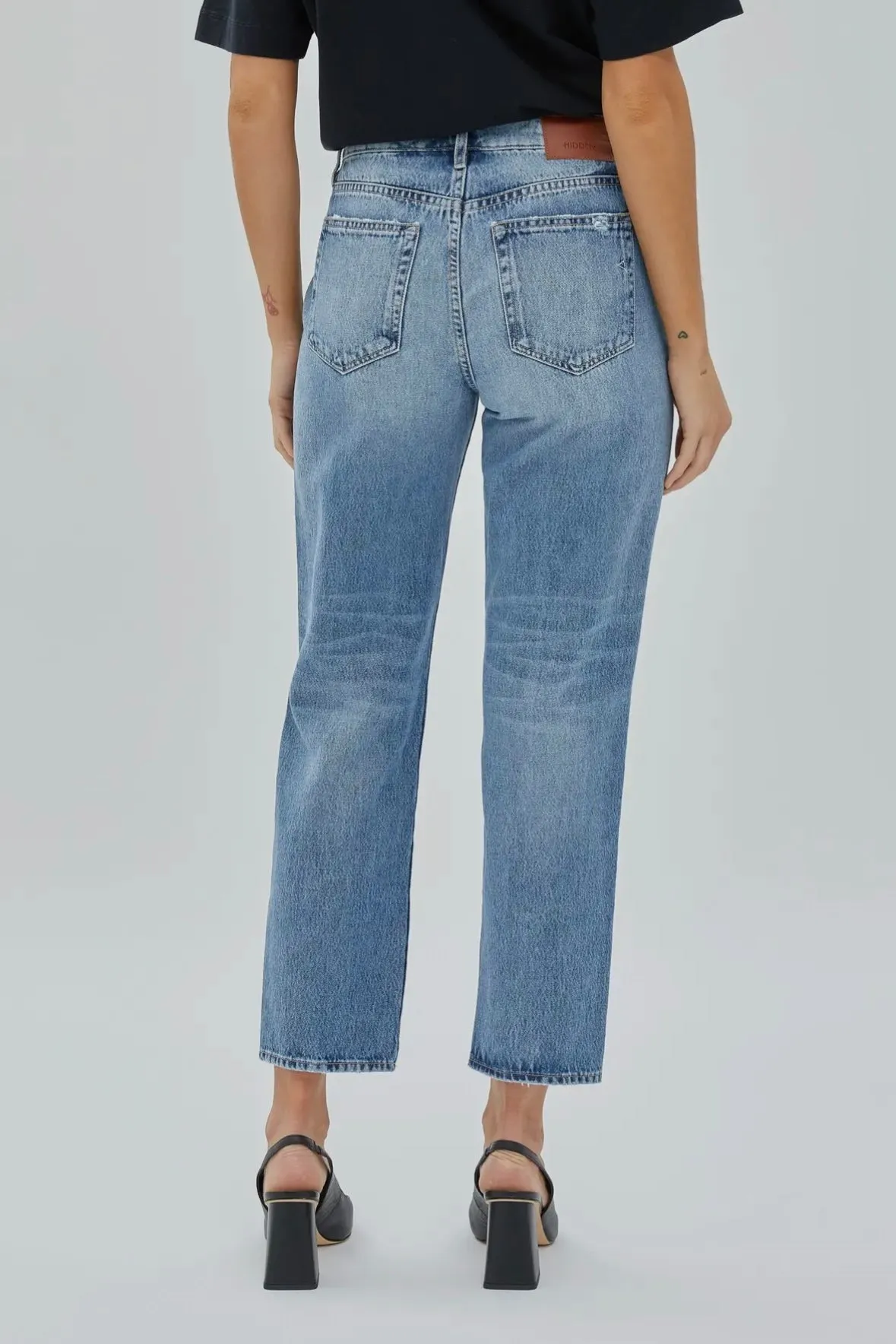 THE INSIDER CLASSIC DENIM JEANS